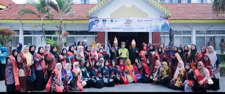 "AYAH WAJIB HADIR" Digaungkan Dalam Peringatan Hari Keluarga Nasional Ke-33 Tahun 2026 5 "AYAH WAJIB HADIR" Digaungkan Dalam Peringatan Hari Keluarga Nasional Ke-33 Tahun 2026 - IMG 20260704 002507