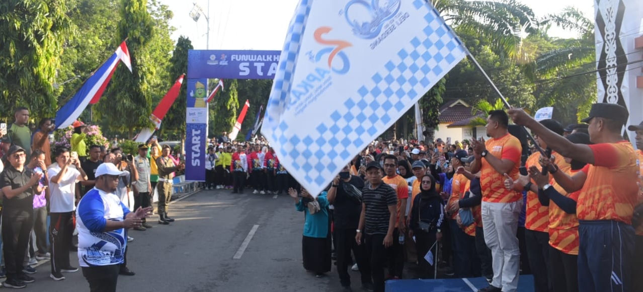 8000 Peserta Ramaikan Kegiatan Fun Walk HUT Ke-26 APKASI dan Hari Jadi Deli Serdang Ke-80 - IMG 20260705 010352