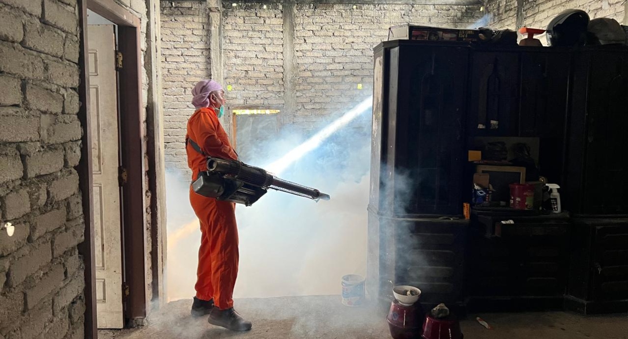 Dinas Kesehatan Pasaman Bersama Forkopimcat Panti Bergerak Cepat Lakukan Fogging Cegah Penyebaran DBD 3 Dinas Kesehatan Pasaman Bersama Forkopimcat Panti Bergerak Cepat Lakukan Fogging Cegah Penyebaran DBD - IMG 20260705 010502