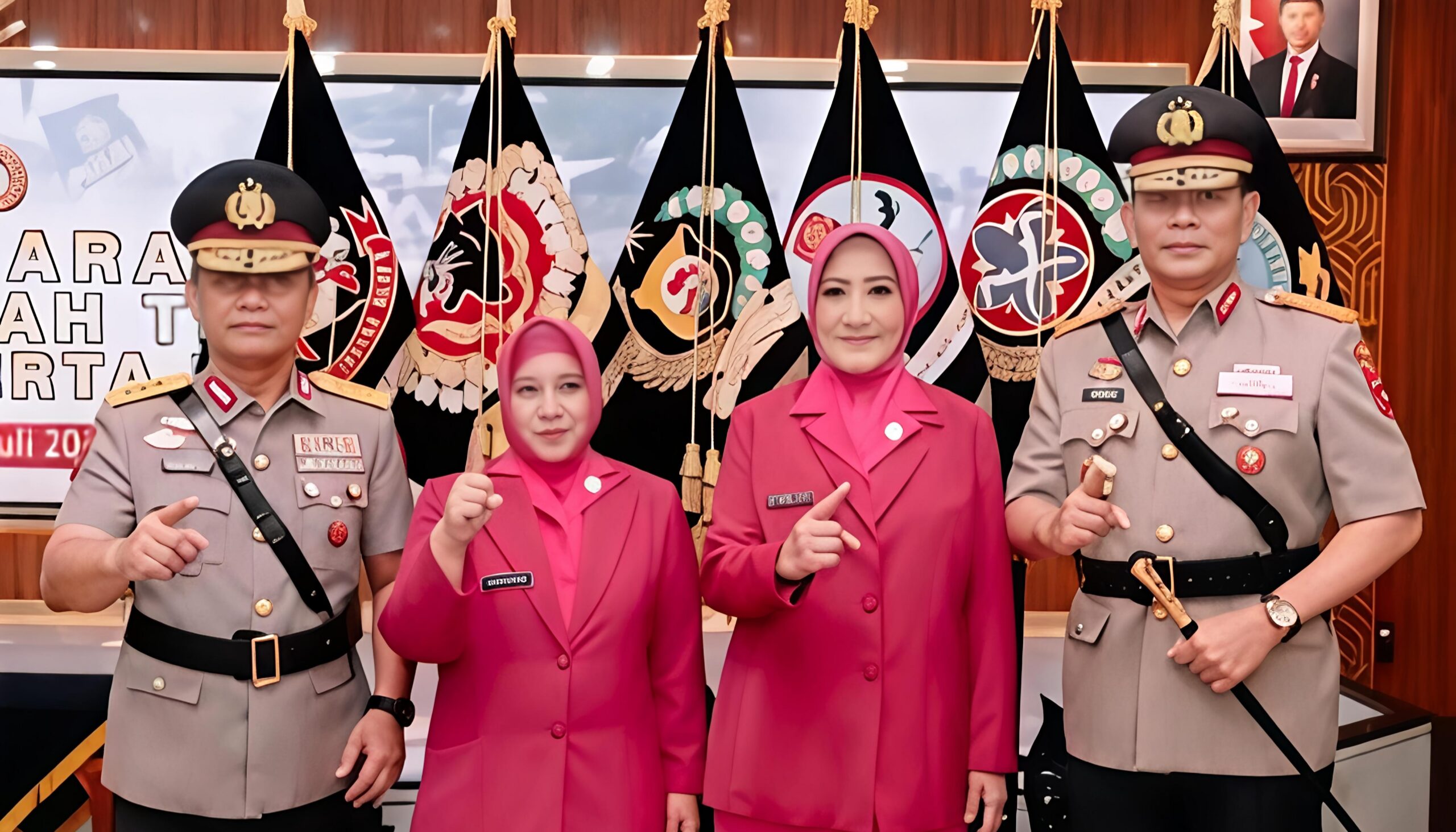 Irjen Pol Djati Wiyoto Abadhy Resmi Jabat Kapolda Sumbar, Diharapkan Perkuat Transformasi Pelayanan Presisi 4 Irjen Pol Djati Wiyoto Abadhy Resmi Jabat Kapolda Sumbar, Diharapkan Perkuat Transformasi Pelayanan Presisi - IMG 20260706 092252 scaled
