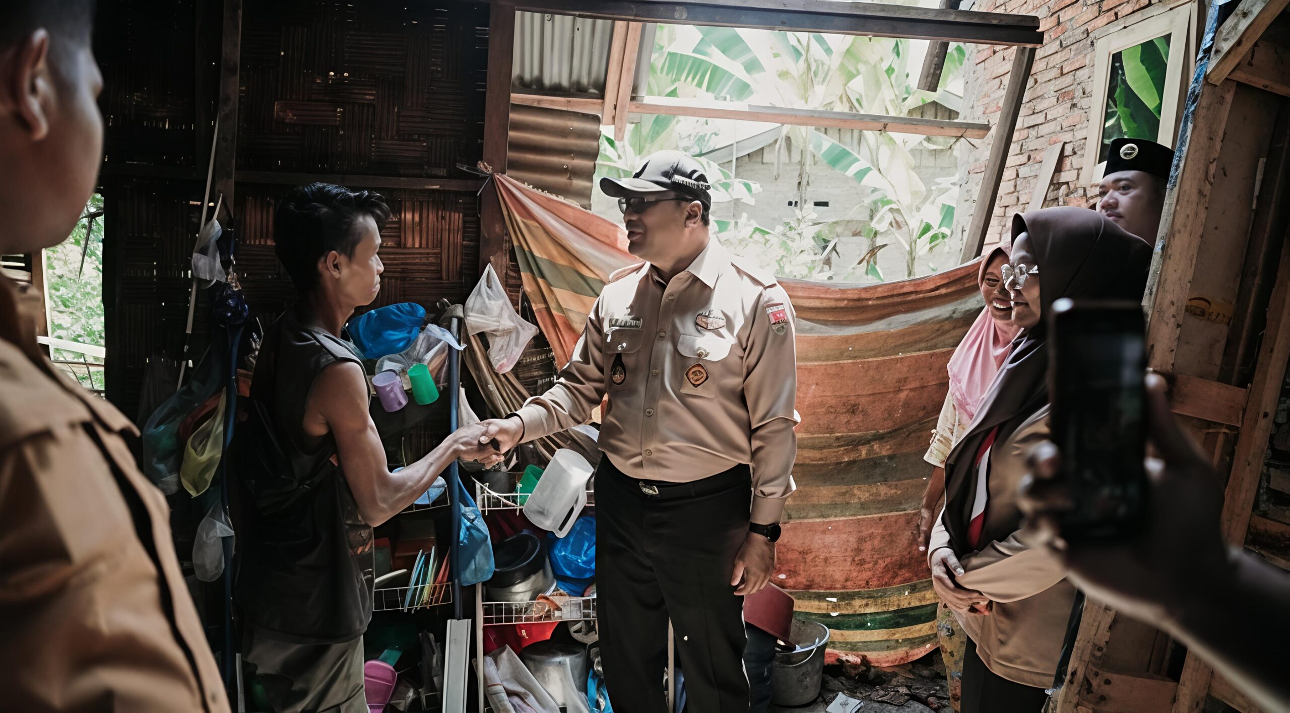Bupati dr. H. Asri Ludin Tambunan Lakukan Peletakan Batu Pertama Pembangunan Empat Rumah Layak Huni Di Pancurbatu - IMG 20260708 094814 scaled