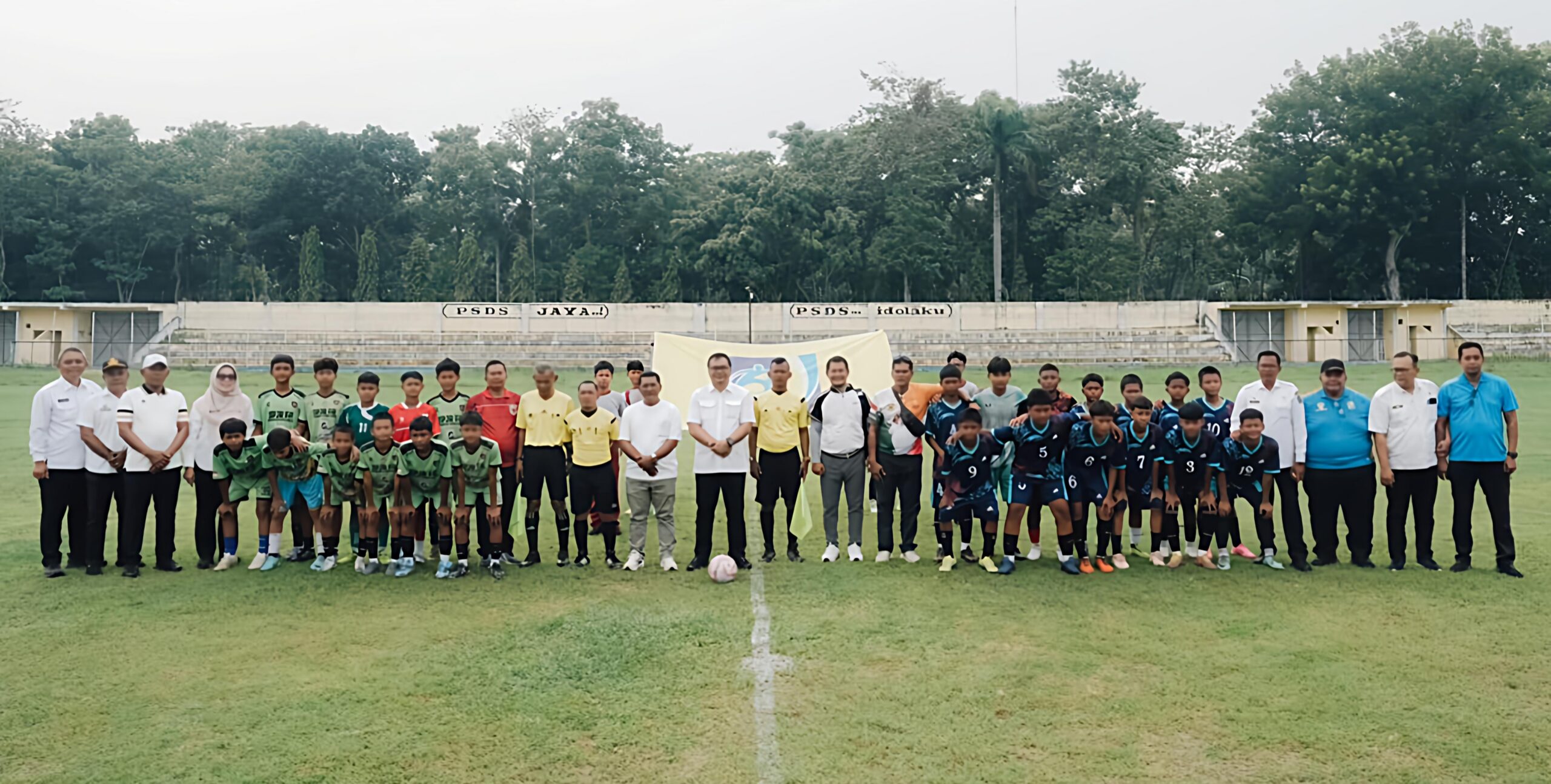 BUPATI DELI SERDANG BUKA GALA SISWA SMP CABANG SEPAKBOLA DAN TURNAMEN CATUR TAHUN 2026 6 BUPATI DELI SERDANG BUKA GALA SISWA SMP CABANG SEPAKBOLA DAN TURNAMEN CATUR TAHUN 2026 - IMG 20260708 230152 scaled
