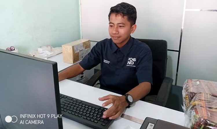 Dari Penjaga Kantor Hingga Branch Manager, Dedikasi Edo Menjadi Energi Baru Kebangkitan Kantor Pos Dua Koto 2 Dari Penjaga Kantor Hingga Branch Manager, Dedikasi Edo Menjadi Energi Baru Kebangkitan Kantor Pos Dua Koto