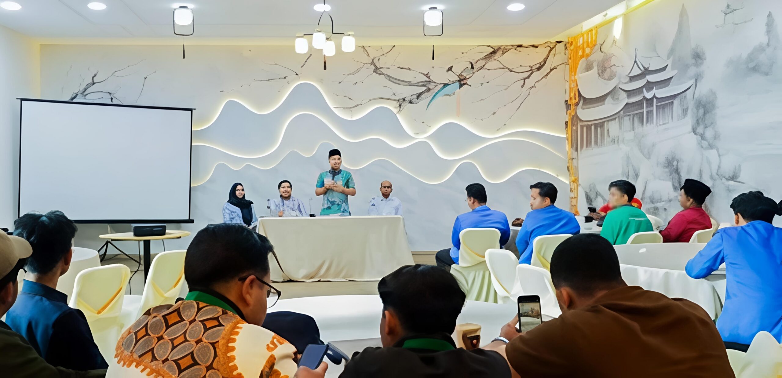 WALI KOTA TEBING TINGGI DIALOG BERSAMA ALIANSI CIPAYUNG PLUS, KRITIK MAHASISWA ENERGI PERBAIKAN PEMBANGUNAN DAERAH - IMG 20260712 091455 scaled