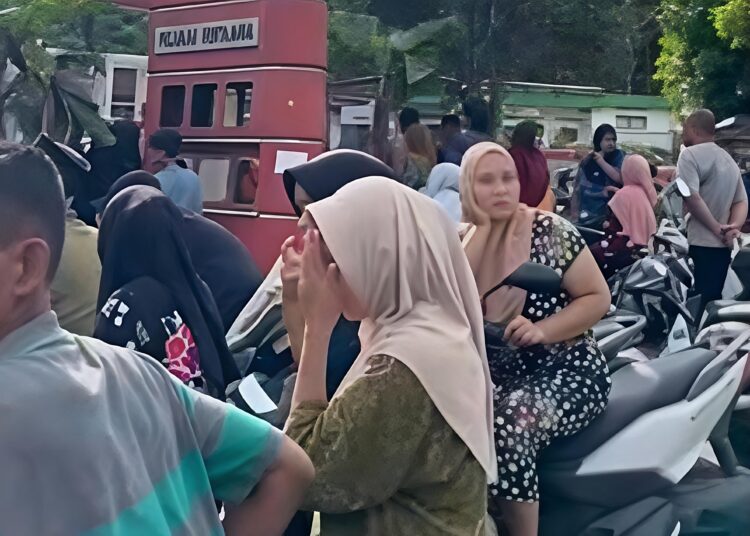 Antrean Pertalite Mengular Di Sejumlah SPBU Pasaman Dan Pasaman Barat, Pengawas SPBU Silang Empat Bantah Isu Penyaluran Ke Luar Daerah