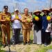 KETUA DWP KOTA TEBING TINGGI SAKSIKAN PANEN RAYA BUAH MELON BINAAN DINAS KETAPANG, UNTUK PERKUAT SINERGI KETAHANAN PANGAN DAERAH