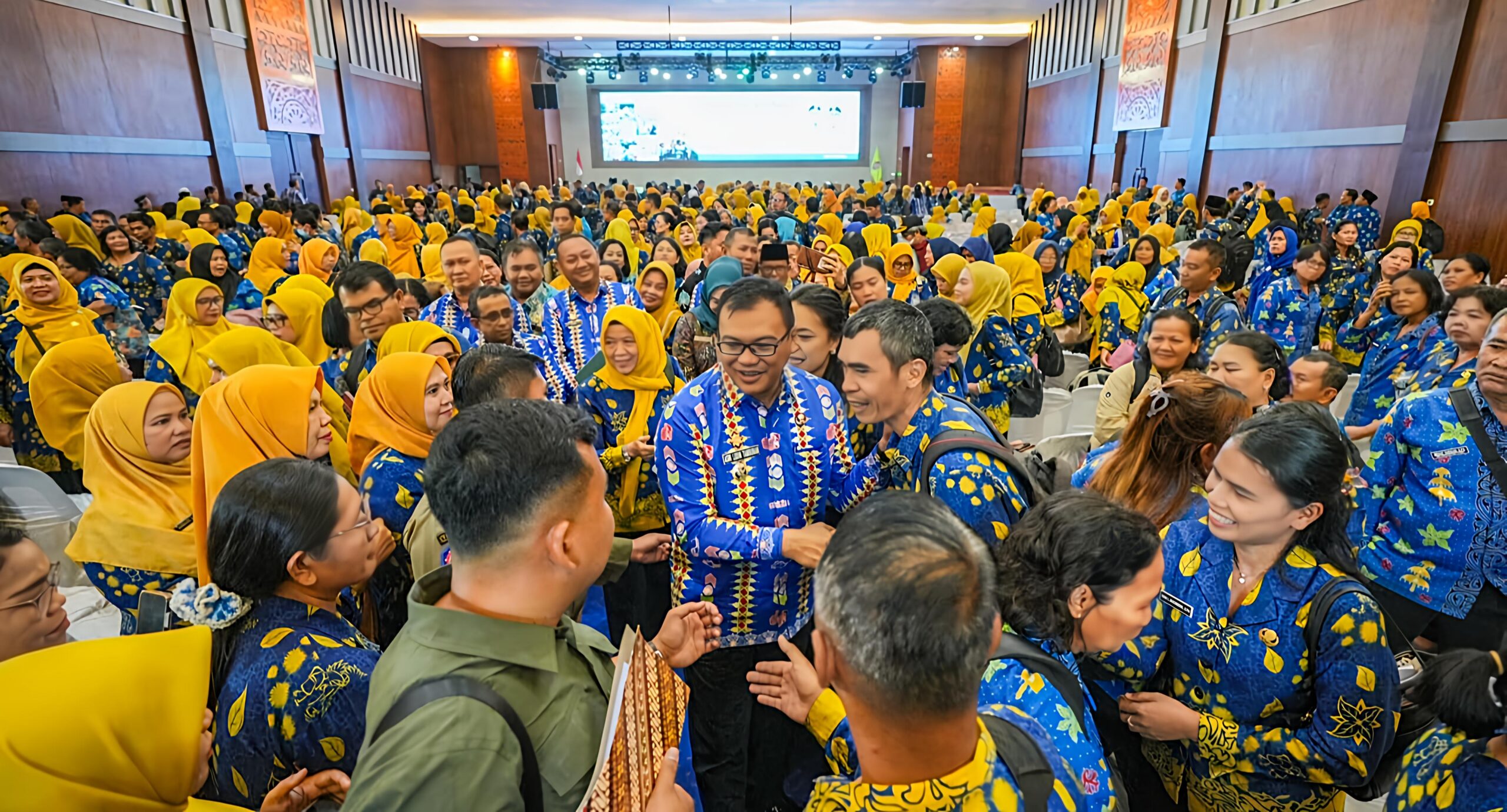 Bupati Asri Ludin Tambunan Minta Kepala Sekolah Di Kabupaten Deli Serdang Hadirkan Perubahan Nyata - IMG 20260716 220254 scaled