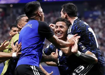 DRAMATIS! ARGENTINA HEMPASKAN INGGRIS 2-1, MESSI BERPELUANG PERTAHANKAN JUARA PILDUN
