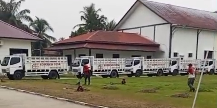 KDKMP Kelurahan Rantaulaban Kota Tebing Tinggi, Terima Satu Unit Truck Operasional Dan Seperangkat Mebeler 5 KDKMP Kelurahan Rantaulaban Kota Tebing Tinggi, Terima Satu Unit Truck Operasional Dan Seperangkat Mebeler - IMG 20260718 145432