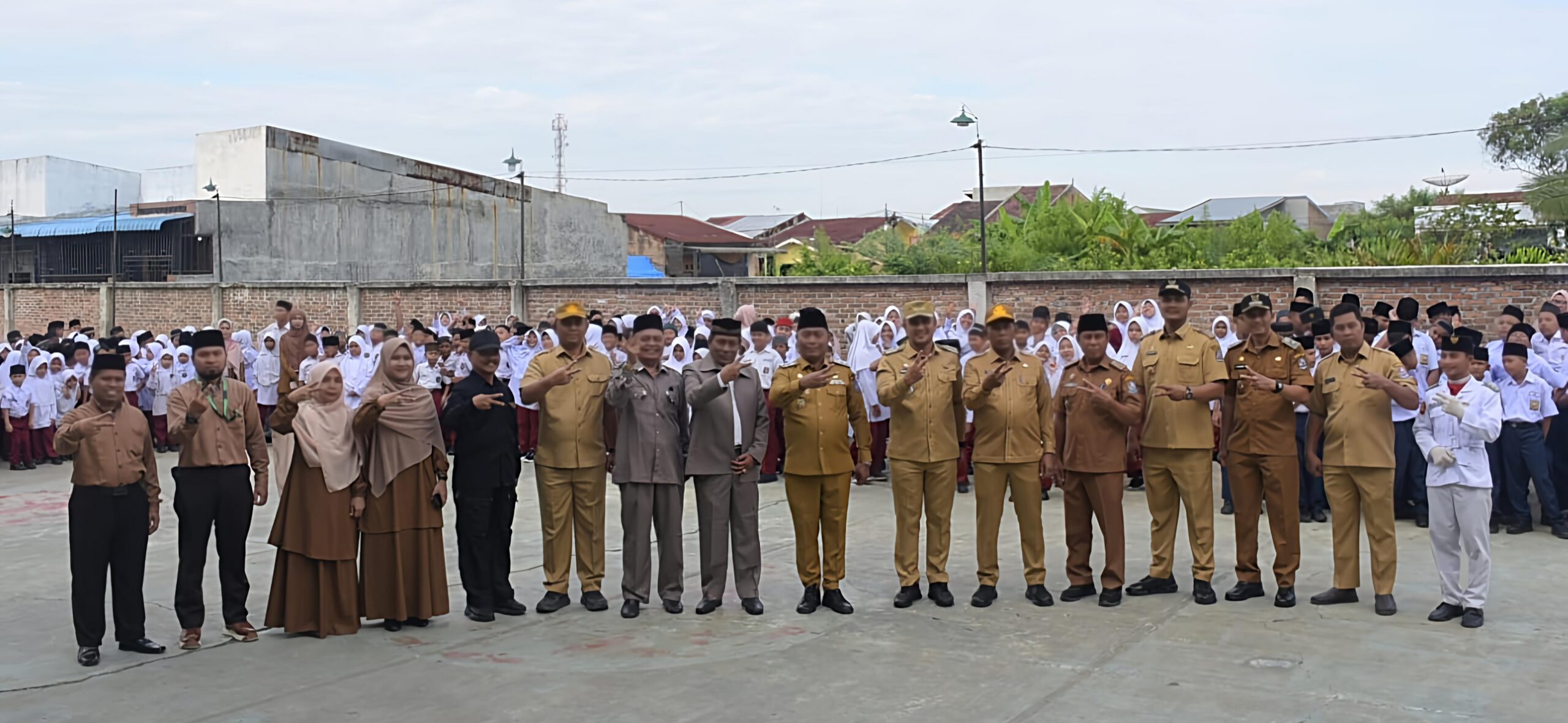 Wabup Deli Serdang Lom Lom Suwondo Kunjungi Sekolah Perguruan Islam Terpadu Tahfidzul Qur'an Al UMM Smart Center Pasar V Tembung 6 Wabup Deli Serdang Lom Lom Suwondo Kunjungi Sekolah Perguruan Islam Terpadu Tahfidzul Qur'an Al UMM Smart Center Pasar V Tembung - IMG 20260720 165653 scaled