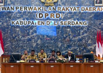 RAPAT PARIPURNA DPRD DELI SERDANG BAHAS RANPERDA DI HADIRI WABUP LOM LOM SUWONDO 