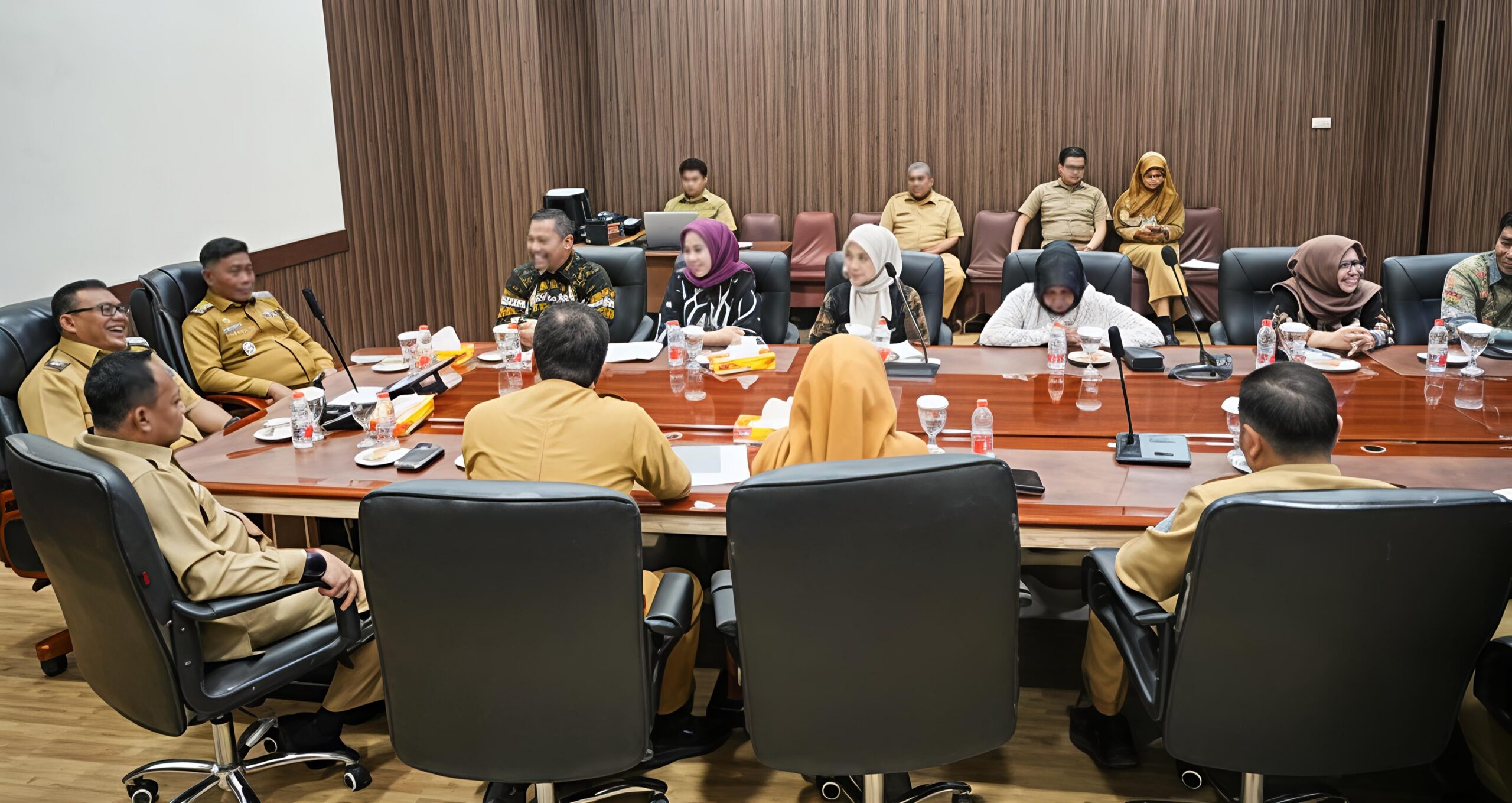 PERTEMUAN BUPATI DELI SERDANG BERSAMA NOTARIS DAN PPAT 4 PERTEMUAN BUPATI DELI SERDANG BERSAMA NOTARIS DAN PPAT - IMG 20260720 182514 scaled
