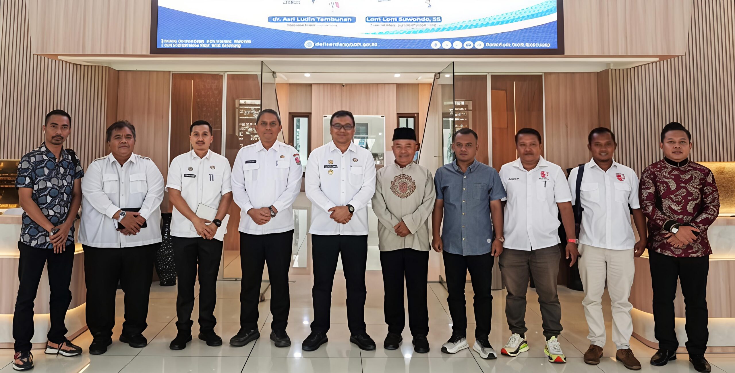 Bupati Asri Ludin Tambunan, Terima Audiensi Pengurus Federasi Akuatik Indonesia Kabupaten Deli Serdang - IMG 20260722 172050 scaled