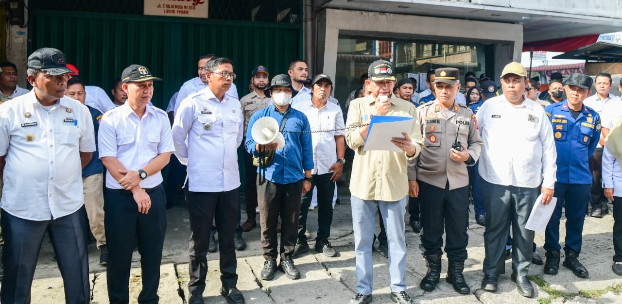 PEMKAB DELI SERDANG SEGEL DAN KOSONGKAN 33 UNIT RUKO EKS DELIMAS UNTUK AMANKAN ASET DAERAH - IMG 20260722 172148