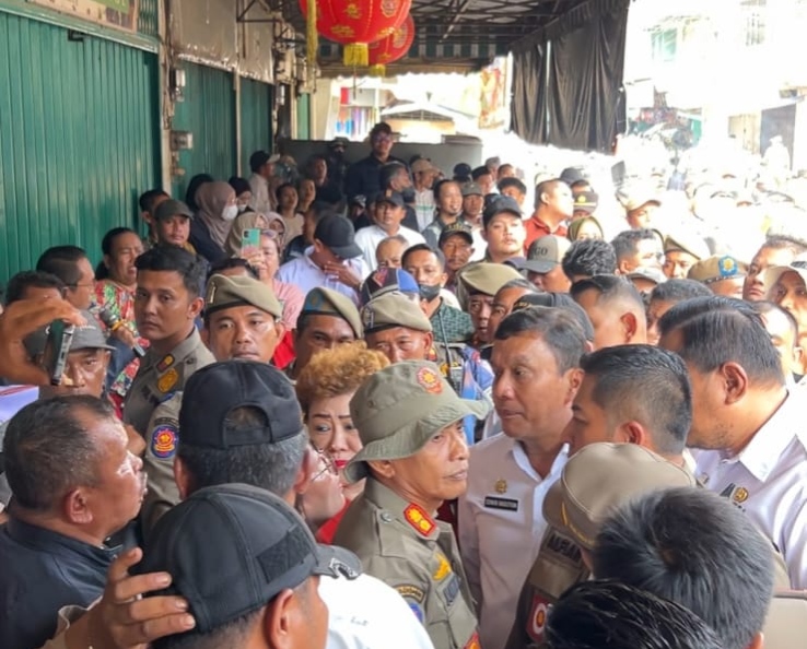 PEMKAB DELI SERDANG SEGEL DAN KOSONGKAN 33 UNIT RUKO EKS DELIMAS UNTUK AMANKAN ASET DAERAH - IMG 20260722 172312