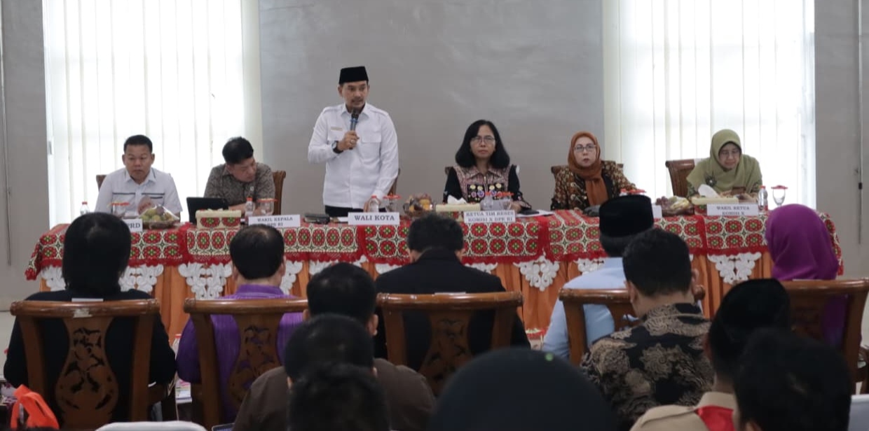 WALI KOTA TEBING TINGGI TERIMA KUNKER RESES KOMISI X DPR RI, DORONG SINERGI PUSAT-DAERAH UNTUK SDM UNGGUL - IMG 20260722 232458
