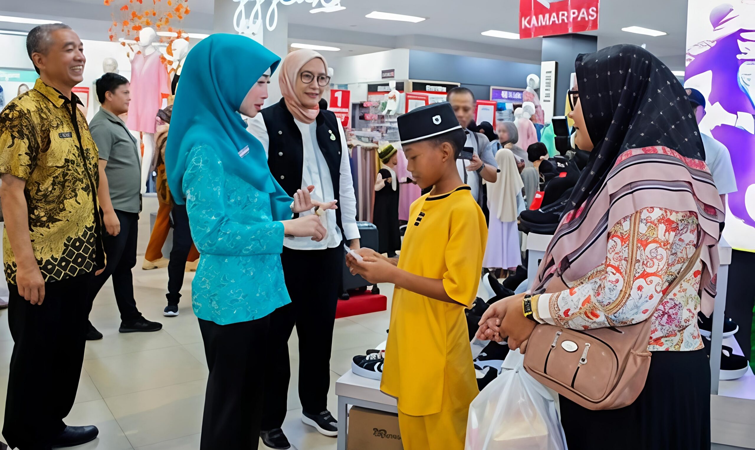 KETUA TP PKK TEBING TINGGI SAMBUT KAHIYANG AYU PADA PERINGATAN HAN 2026, 200 ANAK YATIM TERIMA SANTUNAN 8 KETUA TP PKK TEBING TINGGI SAMBUT KAHIYANG AYU PADA PERINGATAN HAN 2026, 200 ANAK YATIM TERIMA SANTUNAN - IMG 20260726 170344 scaled