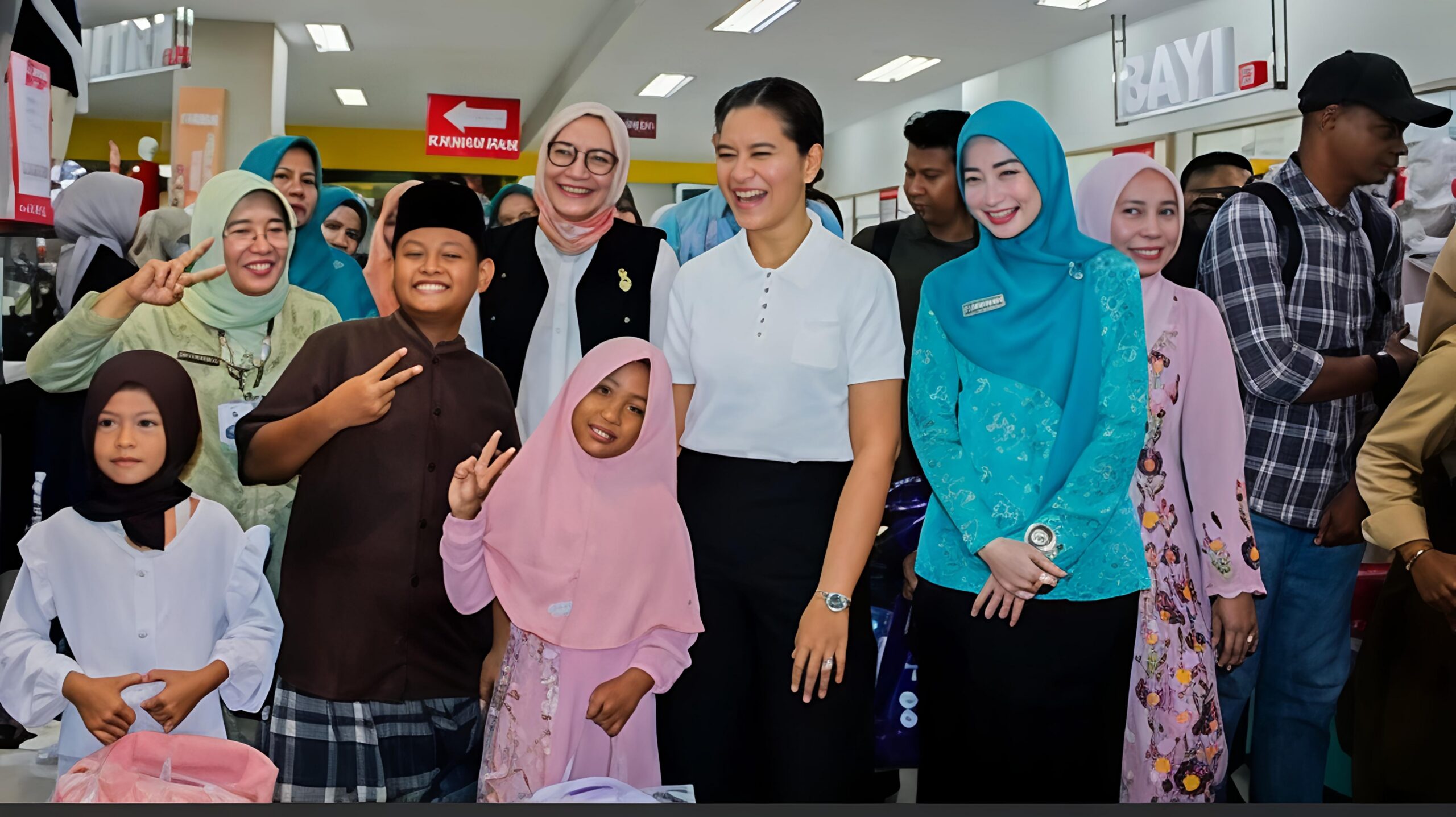 KETUA TP PKK TEBING TINGGI SAMBUT KAHIYANG AYU PADA PERINGATAN HAN 2026, 200 ANAK YATIM TERIMA SANTUNAN 3 KETUA TP PKK TEBING TINGGI SAMBUT KAHIYANG AYU PADA PERINGATAN HAN 2026, 200 ANAK YATIM TERIMA SANTUNAN - IMG 20260726 170527 scaled