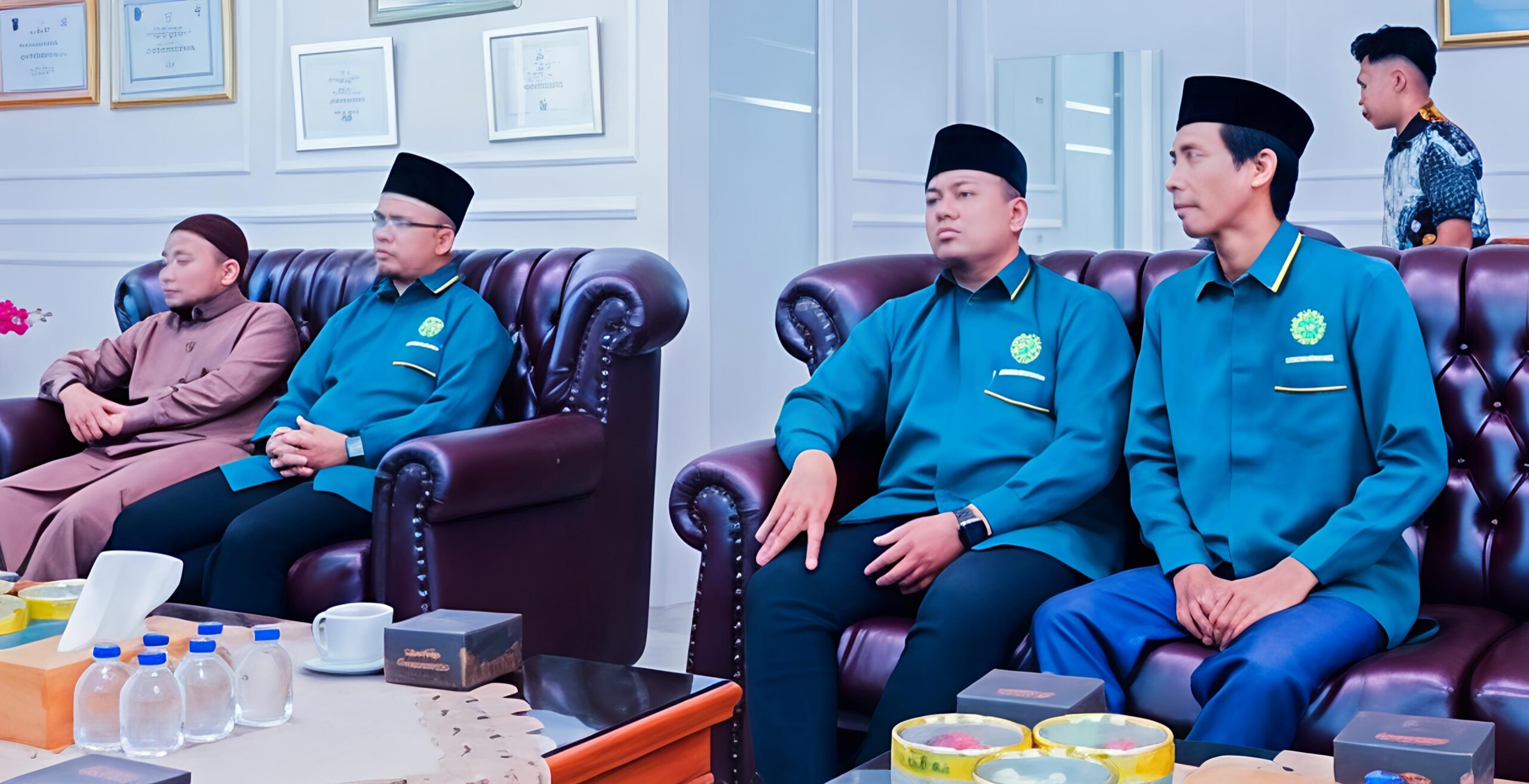 Terima Audiensi Pengurus PD Persis Kota Tebing Tinggi, Wali Kota Tegaskan Komitmen Pemko Dukung Sektor Pendidikan, Dakwah Dan Sosial 6 Terima Audiensi Pengurus PD Persis Kota Tebing Tinggi, Wali Kota Tegaskan Komitmen Pemko Dukung Sektor Pendidikan, Dakwah Dan Sosial - IMG 20260726 170802 scaled