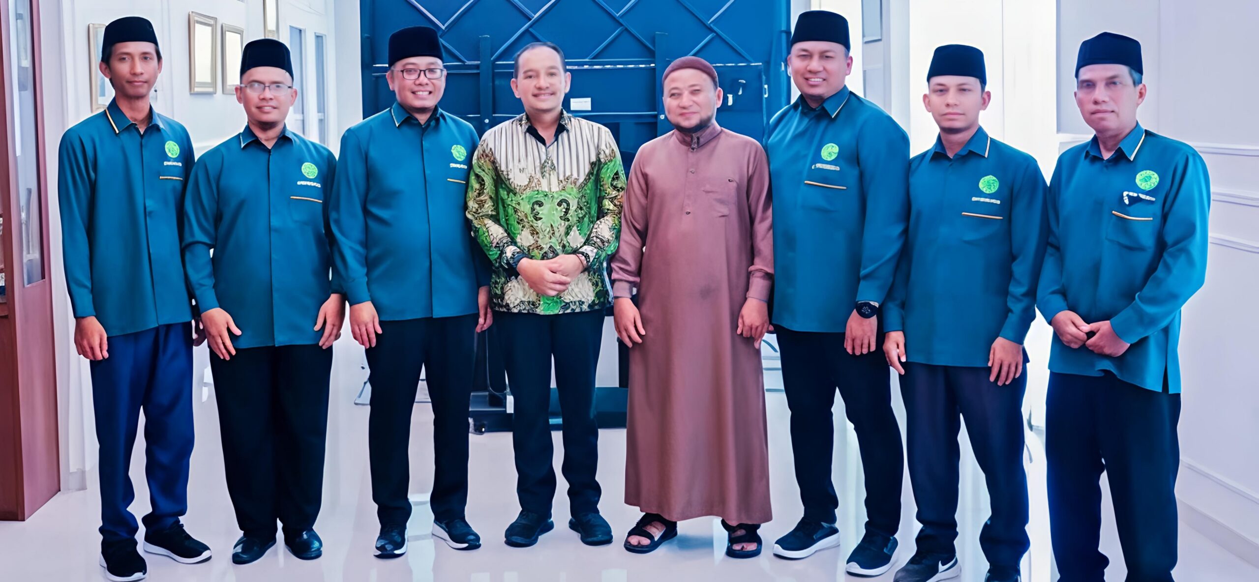 Terima Audiensi Pengurus PD Persis Kota Tebing Tinggi, Wali Kota Tegaskan Komitmen Pemko Dukung Sektor Pendidikan, Dakwah Dan Sosial 5 Terima Audiensi Pengurus PD Persis Kota Tebing Tinggi, Wali Kota Tegaskan Komitmen Pemko Dukung Sektor Pendidikan, Dakwah Dan Sosial - IMG 20260726 170828 scaled