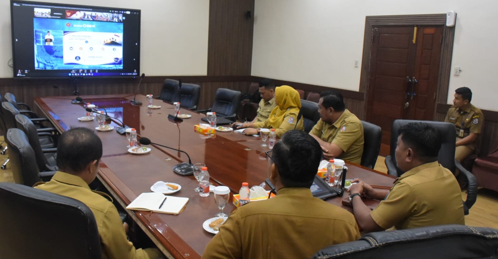 Melalui Zoom Meeting, Wabup Deli Serdang Ikuti Kegiatan Penguatan Perpres No. 8 Tahun 2026 - IMG 20260727 215316