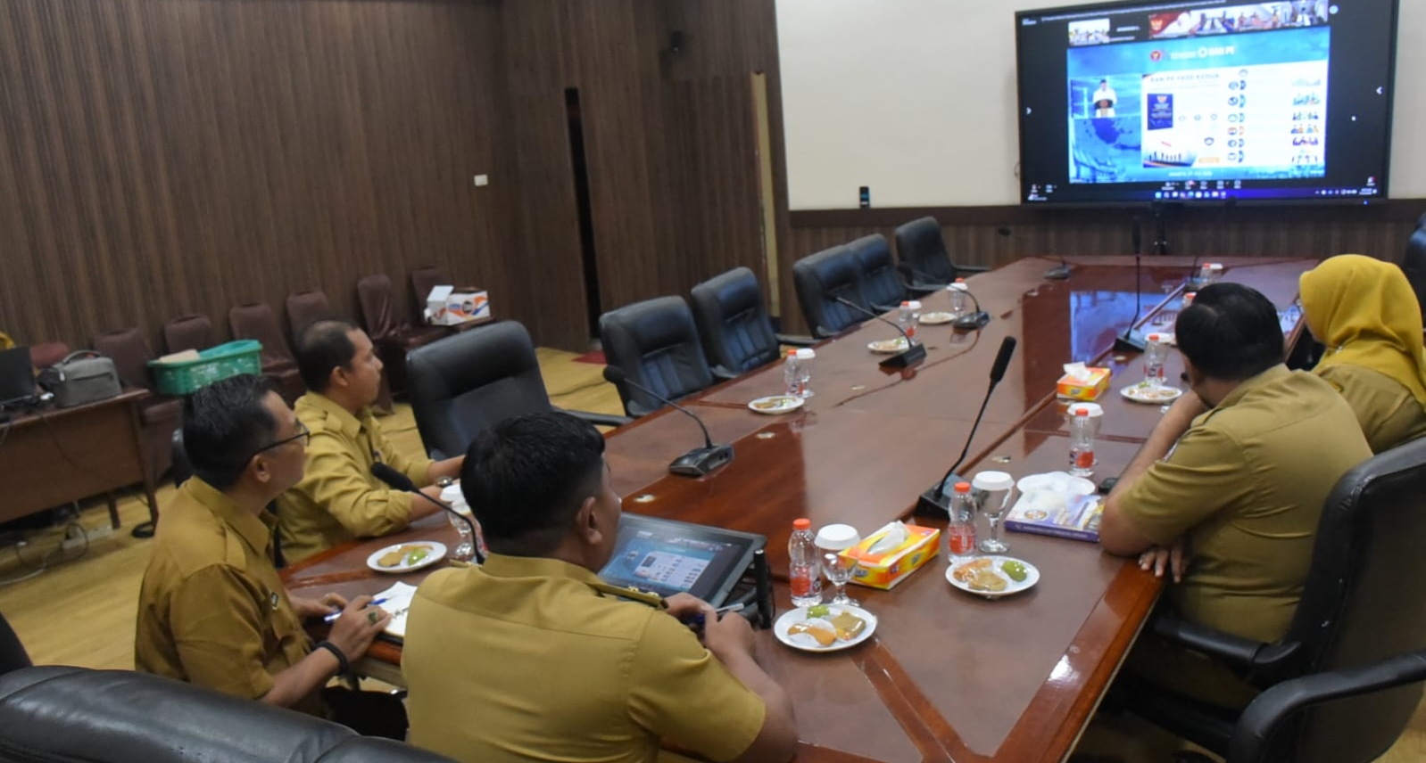 Melalui Zoom Meeting, Wabup Deli Serdang Ikuti Kegiatan Penguatan Perpres No. 8 Tahun 2026 - IMG 20260727 215329