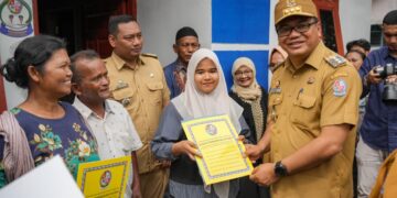 Senyum Bahagia Darson Tarigan, Mendapat Bantuan  Program Rumah Tidak Layak Huni Dari Pemkab Deli Serdang 