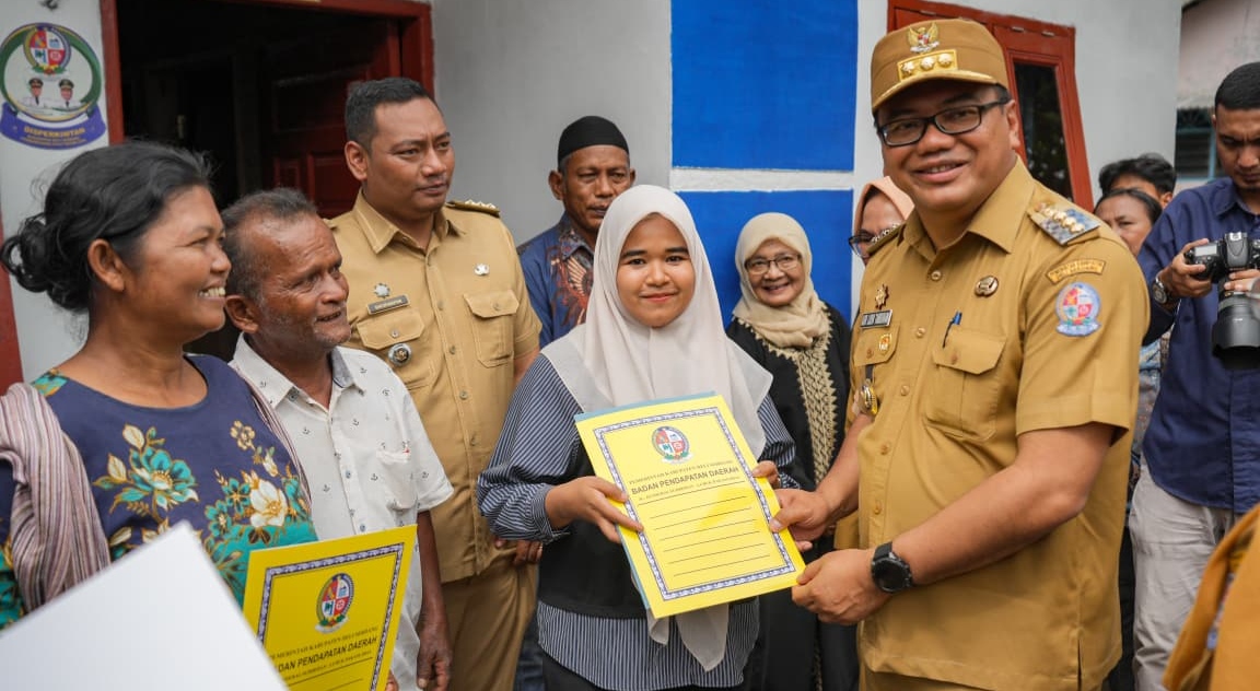 Senyum Bahagia Darson Tarigan, Mendapat Bantuan  Program Rumah Tidak Layak Huni Dari Pemkab Deli Serdang  - IMG 20260727 220211