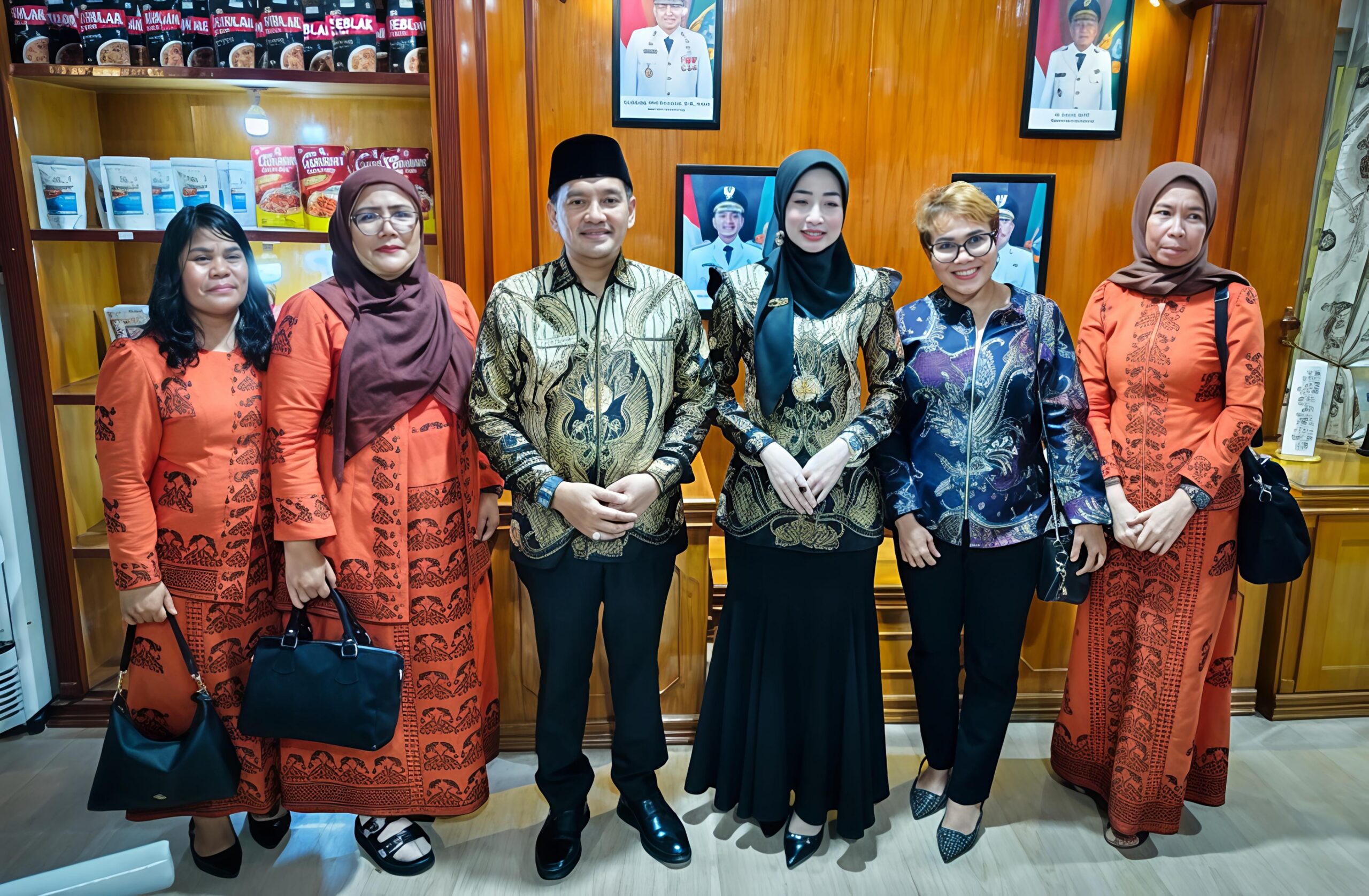 Pentas Seni "Ragam Pesona Kota Lemang" Tebing Tinggi, Pukau Pengunjung Panggung Budaya PRSU Ke-50 7 Pentas Seni "Ragam Pesona Kota Lemang" Tebing Tinggi, Pukau Pengunjung Panggung Budaya PRSU Ke-50 - IMG 20260729 171452 scaled