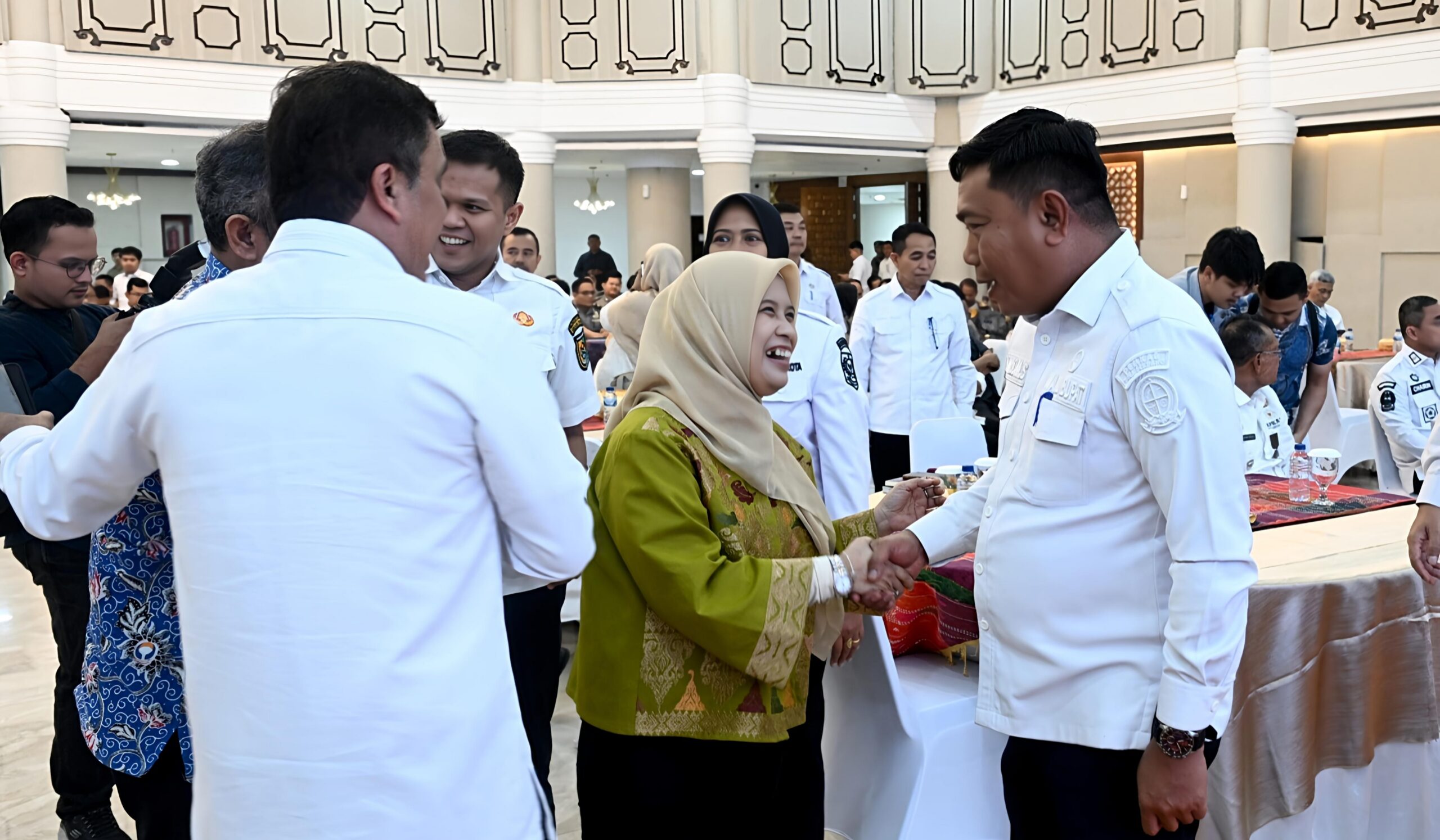 Pemkab Deli Serdang Komitmen Dukung Peningkatan Kualitas Pelayanan Publik Profesional, Bebas Dari Praktik Maladministrasi 5 Pemkab Deli Serdang Komitmen Dukung Peningkatan Kualitas Pelayanan Publik Profesional, Bebas Dari Praktik Maladministrasi - IMG 20260729 194825 scaled