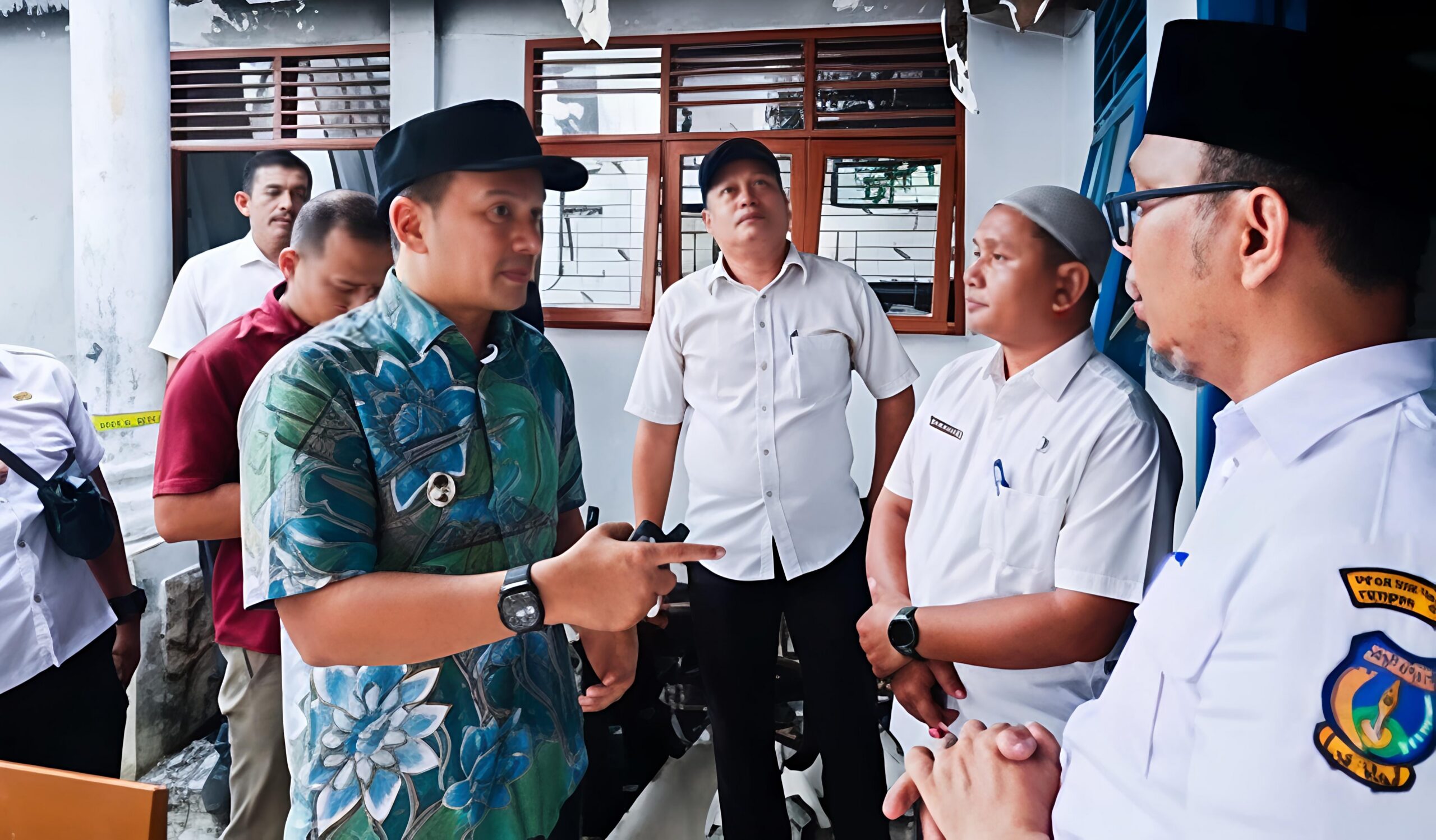Wali Kota Iman Irdian Tinjau Lokasi Kebakaran SMP Negeri 9, Pastikan Proses Belajar Mengajar Tetap Berlangsung 4 Wali Kota Iman Irdian Tinjau Lokasi Kebakaran SMP Negeri 9, Pastikan Proses Belajar Mengajar Tetap Berlangsung - IMG 20260729 212158 scaled