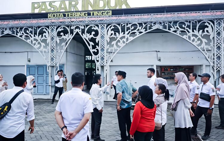 PASAR INDUK TEBING TINGGI, DIBANGUN TAK DITEMPATI, KINI DILIRIK IMAN IRDIAN SARAGIH 