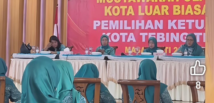 PERTEMUAN BULANAN TP PKK KOTA TEBING TINGGI 2 PERTEMUAN BULANAN TP PKK KOTA TEBING TINGGI
