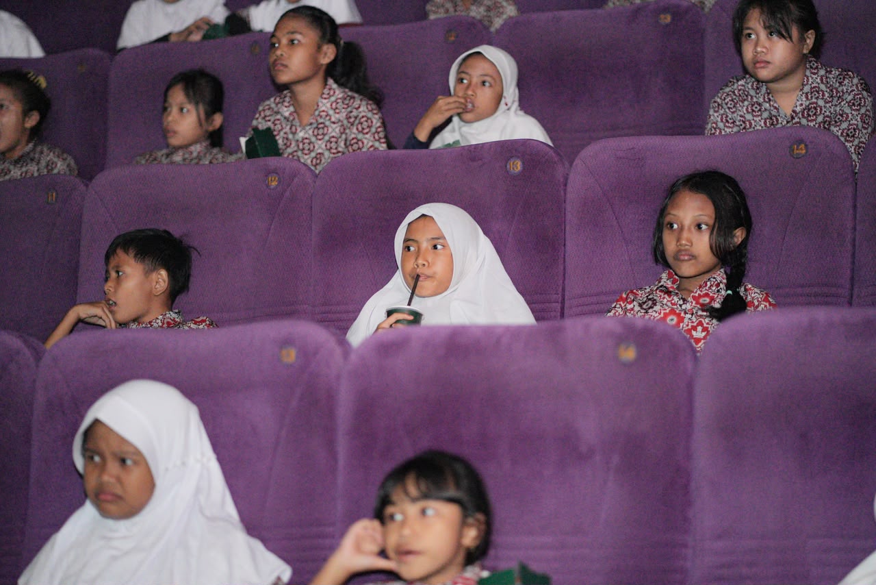 Anak-anak SD Tanjung Morawa Diajak Nonton Bioskop Bareng Bupati, "Senang, Pak. Baru pertama kali masuk bioskop" 4 Anak-anak SD Tanjung Morawa Diajak Nonton Bioskop Bareng Bupati, "Senang, Pak. Baru pertama kali masuk bioskop" - IMG 20260806 WA0002