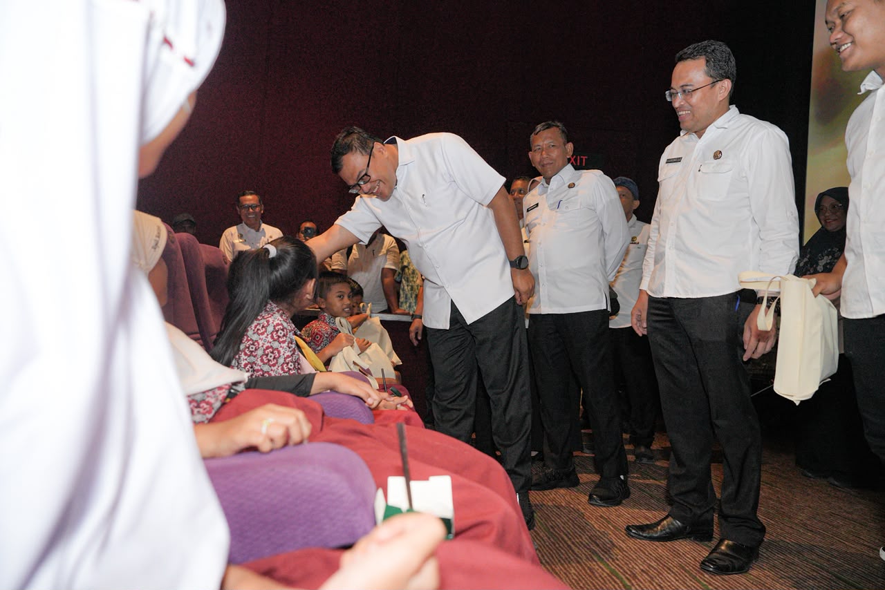 Anak-anak SD Tanjung Morawa Diajak Nonton Bioskop Bareng Bupati, "Senang, Pak. Baru pertama kali masuk bioskop" 6 Anak-anak SD Tanjung Morawa Diajak Nonton Bioskop Bareng Bupati, "Senang, Pak. Baru pertama kali masuk bioskop" - IMG 20260806 WA0004