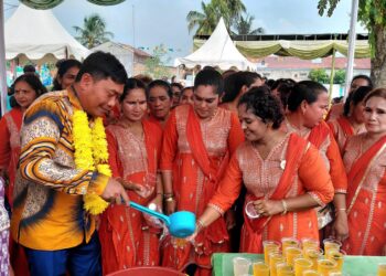 Wabup Lom Lom Suwondo Hadiri Acara Umat Hindu Adhi Tiruvilla Maha Puja Tahun 2026 Di Shri Mariamman Kuil Sei. Semayang