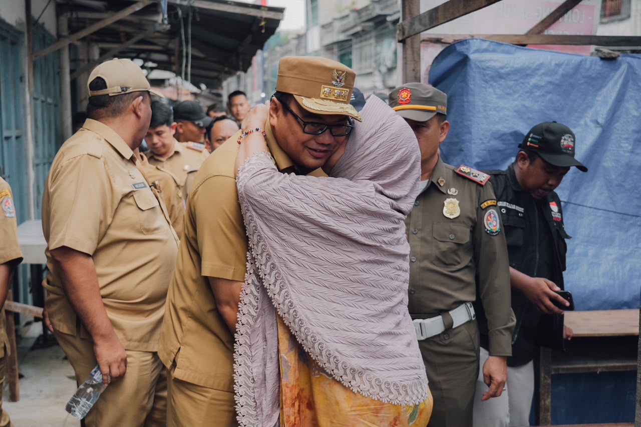 Kunker Bupati Deli Serdang Tinjau Pasar Rakyat Tamora, Masih Banyak Pedagang Berjualan Diluar Area - IMG 20260811 WA0002