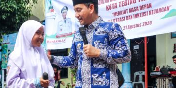 WALI KOTA TEBING TINGGI AJAK PELAJAR TERAPKAN BUDAYA MENABUNG SEJAK DINI 16 WALI KOTA TEBING TINGGI AJAK PELAJAR TERAPKAN BUDAYA MENABUNG SEJAK DINI
