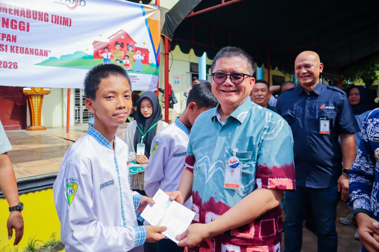 WALI KOTA TEBING TINGGI AJAK PELAJAR TERAPKAN BUDAYA MENABUNG SEJAK DINI 7 WALI KOTA TEBING TINGGI AJAK PELAJAR TERAPKAN BUDAYA MENABUNG SEJAK DINI - IMG 20260821 WA0010