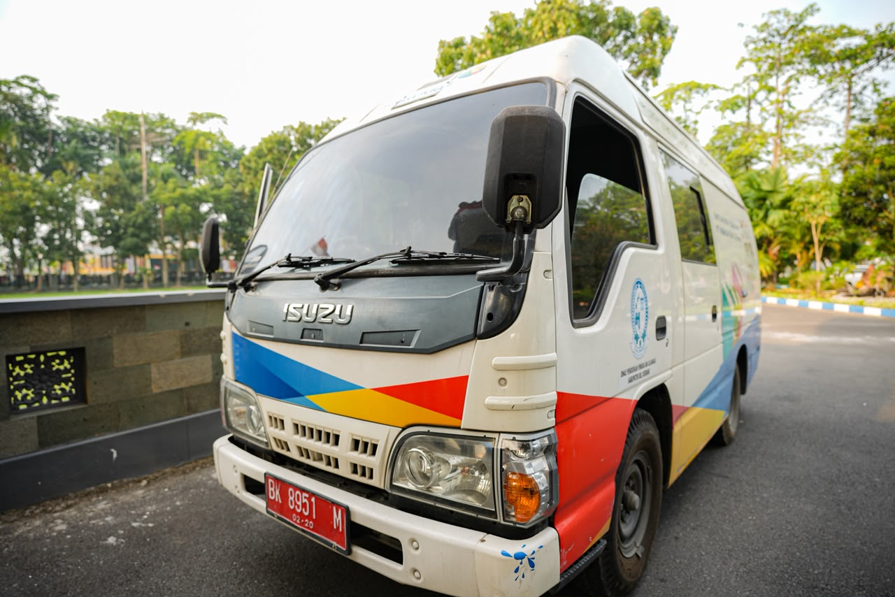 Bupati Deli Serdang Serahkan Bus Sekolah Dan Perpustakaan Keliling Untuk Mendukung Pelayanan Masyarakat 7 Bupati Deli Serdang Serahkan Bus Sekolah Dan Perpustakaan Keliling Untuk Mendukung Pelayanan Masyarakat - IMG 20260821 WA0023