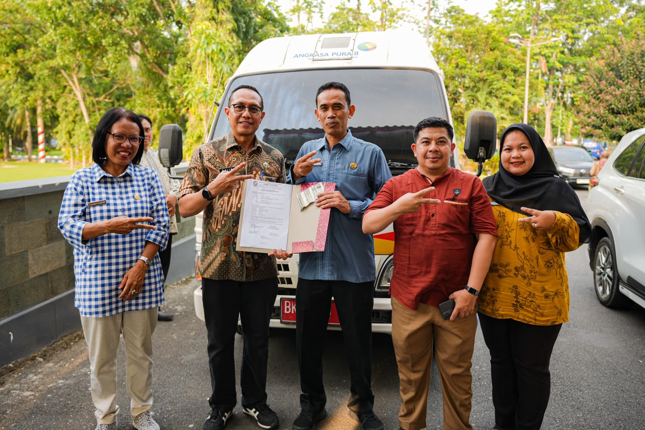 Bupati Deli Serdang Serahkan Bus Sekolah Dan Perpustakaan Keliling Untuk Mendukung Pelayanan Masyarakat 4 Bupati Deli Serdang Serahkan Bus Sekolah Dan Perpustakaan Keliling Untuk Mendukung Pelayanan Masyarakat - IMG 20260821 WA0024