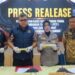 Polda Sumbar Tangkap WN India Bersama 1,4 Kg Emas Ilegal Yang Akan Di Bawa Ke Malaysia