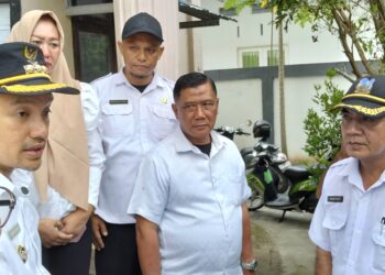 Lurah Mekar Sentosa Ahmad Fauzi Sambut Antusias Kedatangan Wali Kota Iman Irdian Saragih 13 Lurah Mekar Sentosa Ahmad Fauzi Sambut Antusias Kedatangan Wali Kota Iman Irdian Saragih