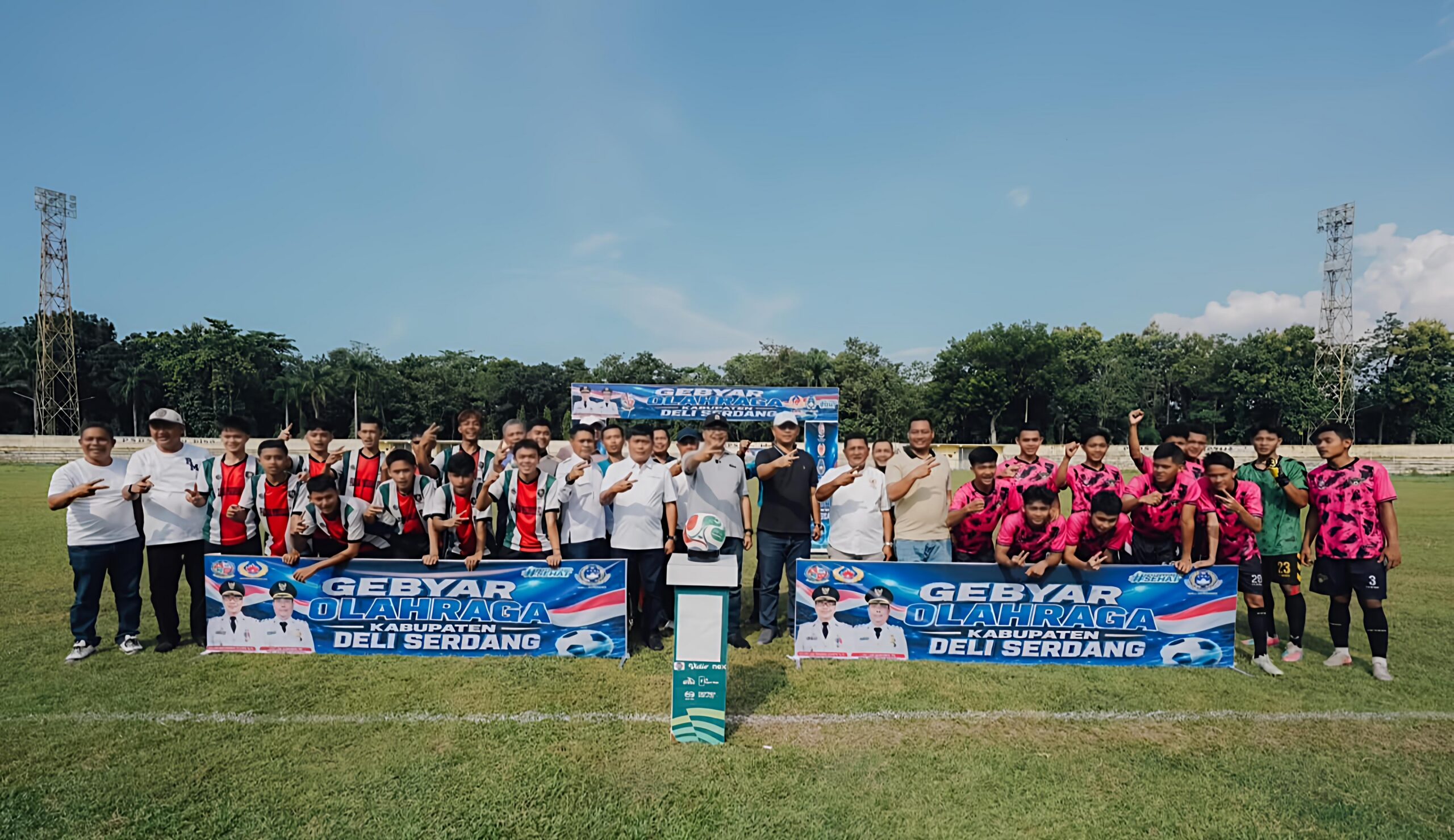 GEBYAR OLAHRAGA DELI SERDANG, BUPATI KICK-OFF PERTANDINGAN SEPAK BOLA  - IMG 20260802 062612 scaled