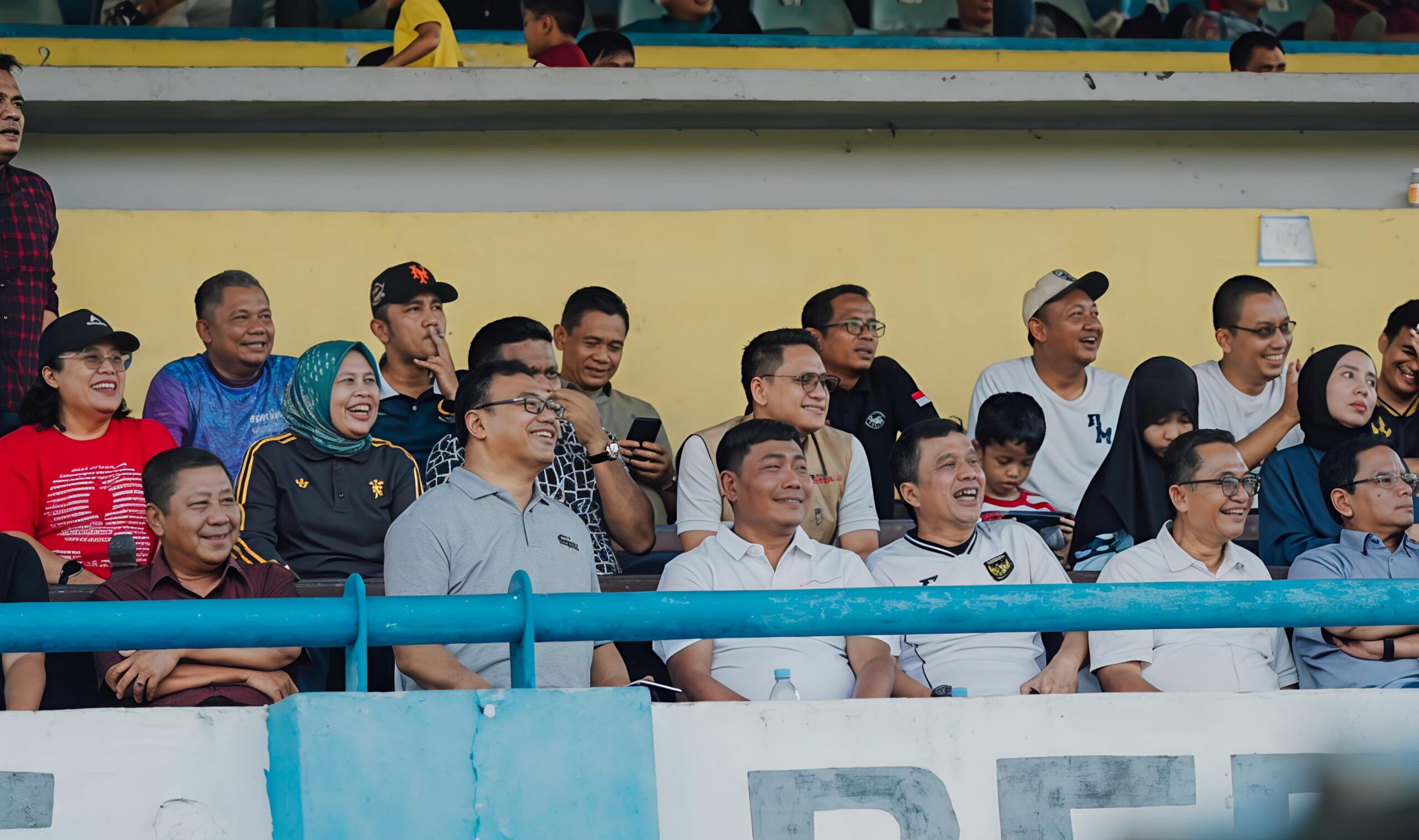 GEBYAR OLAHRAGA DELI SERDANG, BUPATI KICK-OFF PERTANDINGAN SEPAK BOLA  - IMG 20260802 062709 scaled