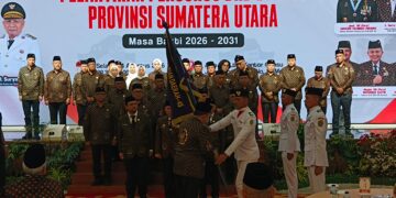 KETUA DEWAN PARIPURNA DHN 45 LANTIK PENGURUS DHD BPK 45 SUMUT  