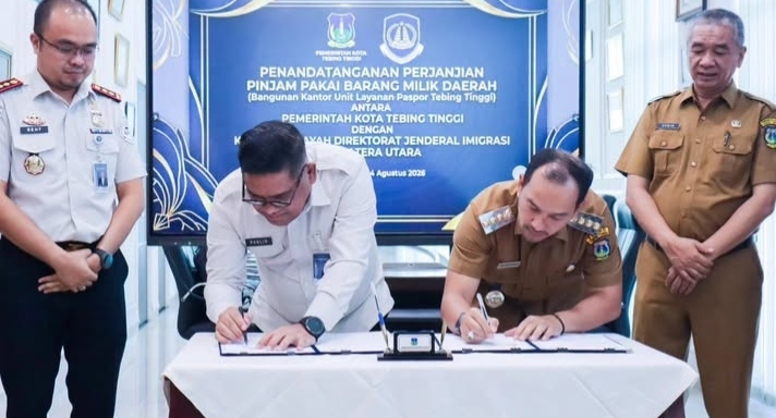 PERMUDAH LAYANAN PASPOR, PEMKO TEBING TINGGI DAN KANWIL IMIGRASI SUMUT LAKUKAN PENANDATANGANAN PINJAM PAKAI ASET GEDUNG ULP 3 PERMUDAH LAYANAN PASPOR, PEMKO TEBING TINGGI DAN KANWIL IMIGRASI SUMUT LAKUKAN PENANDATANGANAN PINJAM PAKAI ASET GEDUNG ULP - IMG 20260805 211116