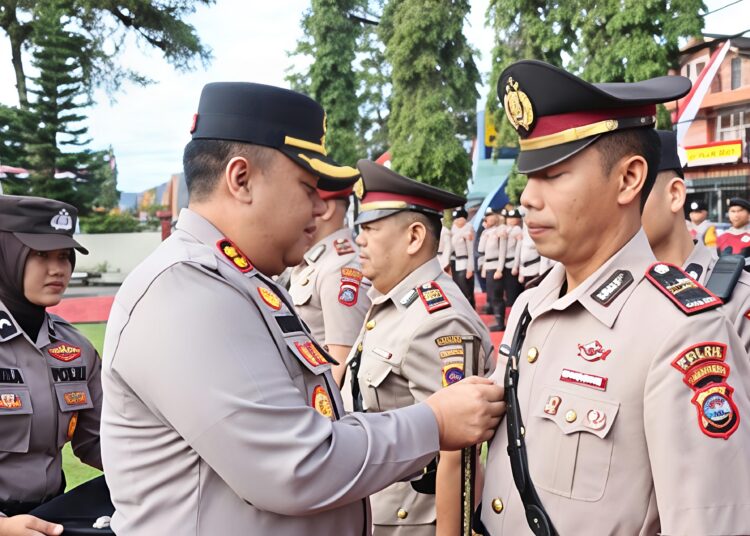 Kapolres Pasaman AKBP Adirawa Permana Anggawisastra Tegaskan Penyegaran Organisasi, Iptu Antoni Hasibuan Dipercaya Pimpin Polsek Bonjol