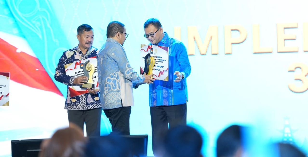 Pemkab Deli Serdang Raih Penghargaan Terbaik I Tingkat Kabupaten Kategori Implementasi Program 3 Juta Rumah 5 Pemkab Deli Serdang Raih Penghargaan Terbaik I Tingkat Kabupaten Kategori Implementasi Program 3 Juta Rumah - IMG 20260813 205751