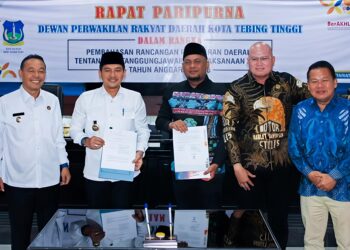 Enam Fraksi DPRD Tebing Tinggi Terima Dan Setujui Ranperda APBD TA 2025 Menjadi Perda